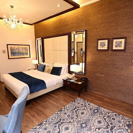 Ramada by Wyndham Multan Hotel Bagian luar foto