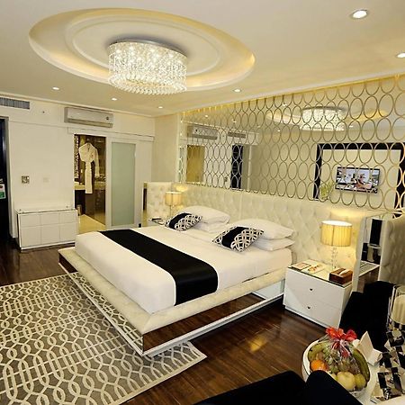 Ramada by Wyndham Multan Hotel Bagian luar foto