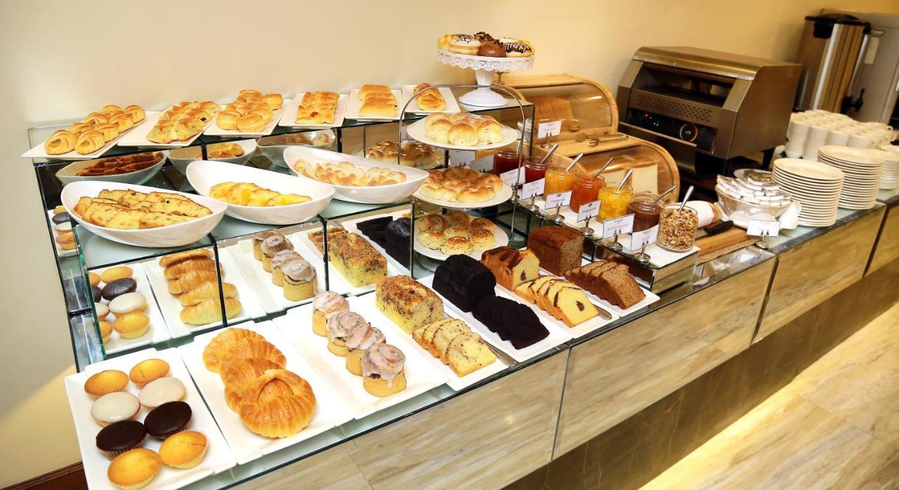Ramada by Wyndham Multan Hotel Bagian luar foto