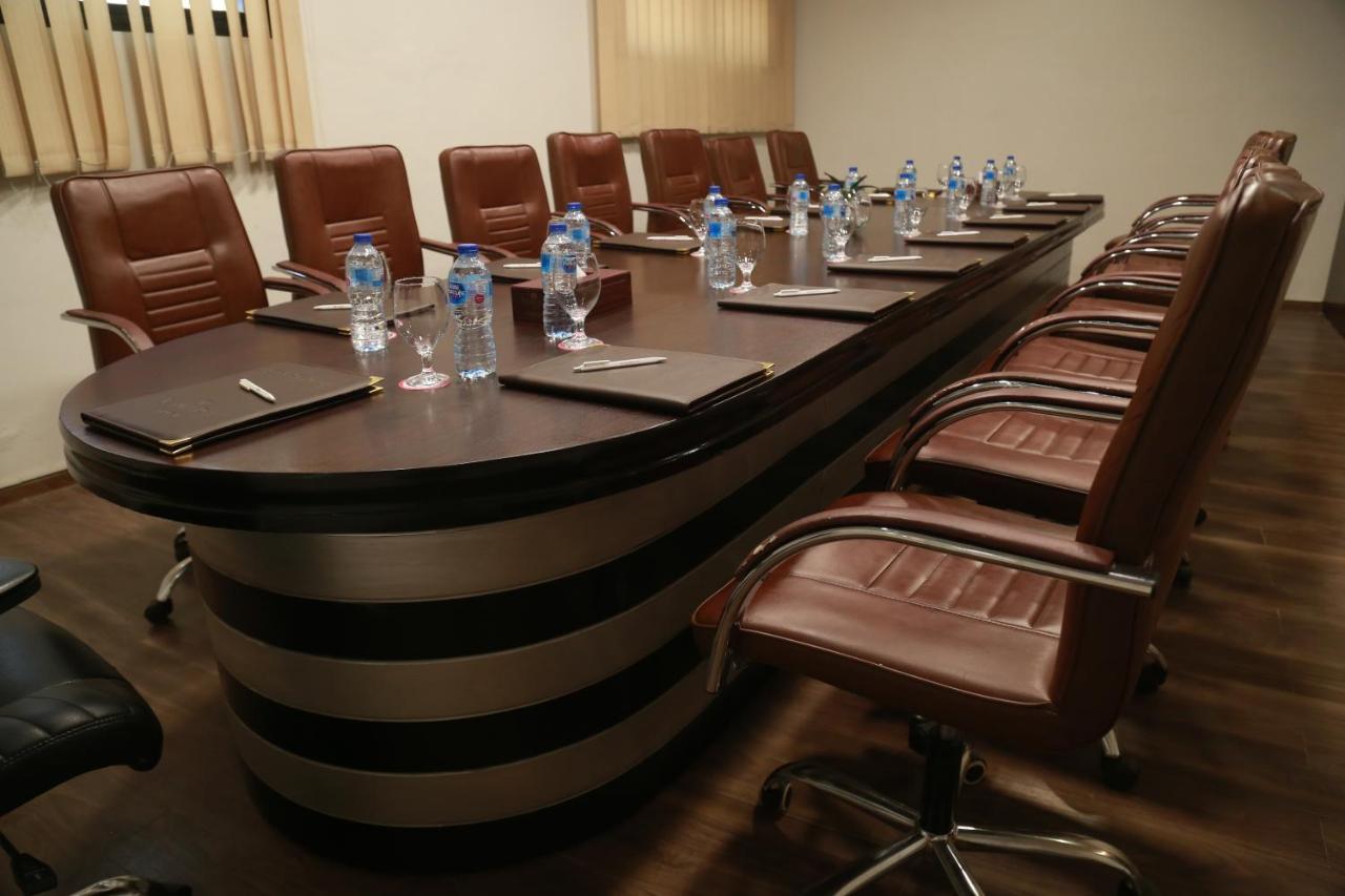 Ramada by Wyndham Multan Hotel Bagian luar foto
