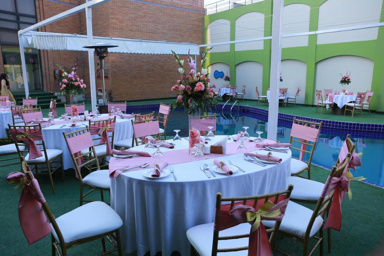 Ramada by Wyndham Multan Hotel Bagian luar foto