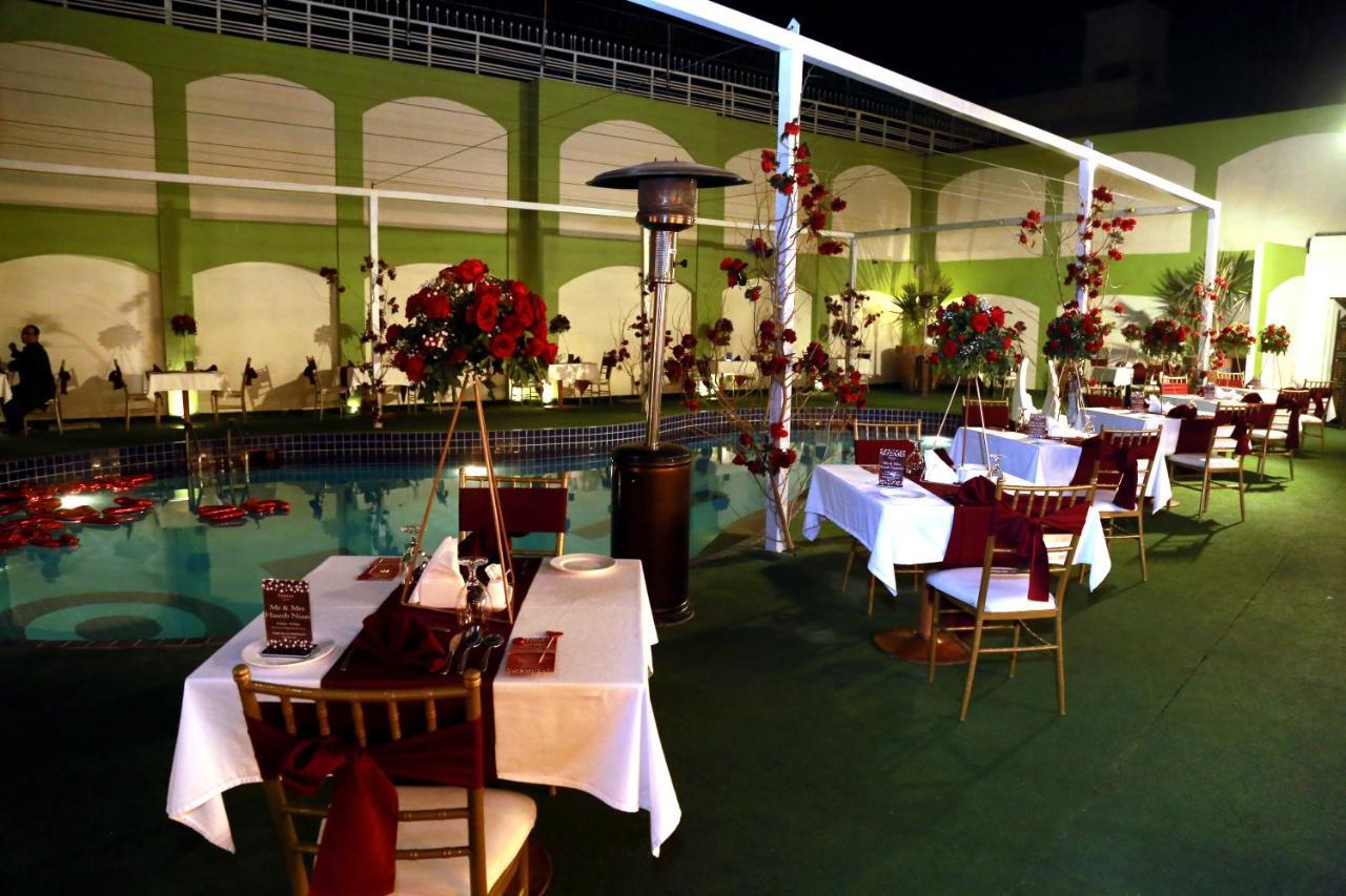 Ramada by Wyndham Multan Hotel Bagian luar foto