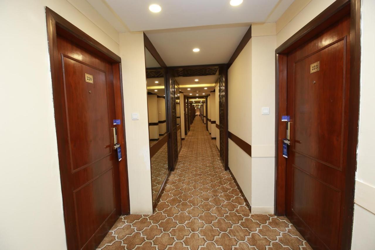 Ramada by Wyndham Multan Hotel Bagian luar foto