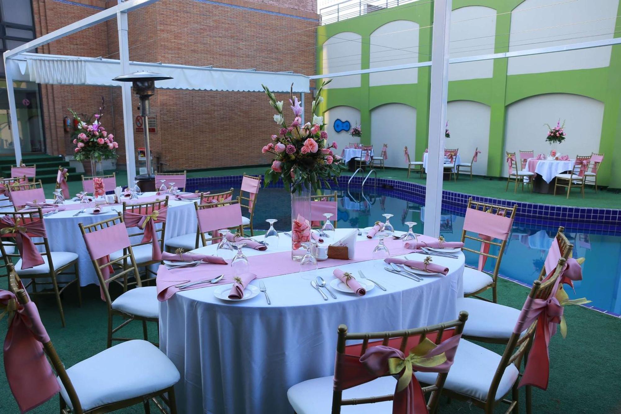 Ramada by Wyndham Multan Hotel Bagian luar foto