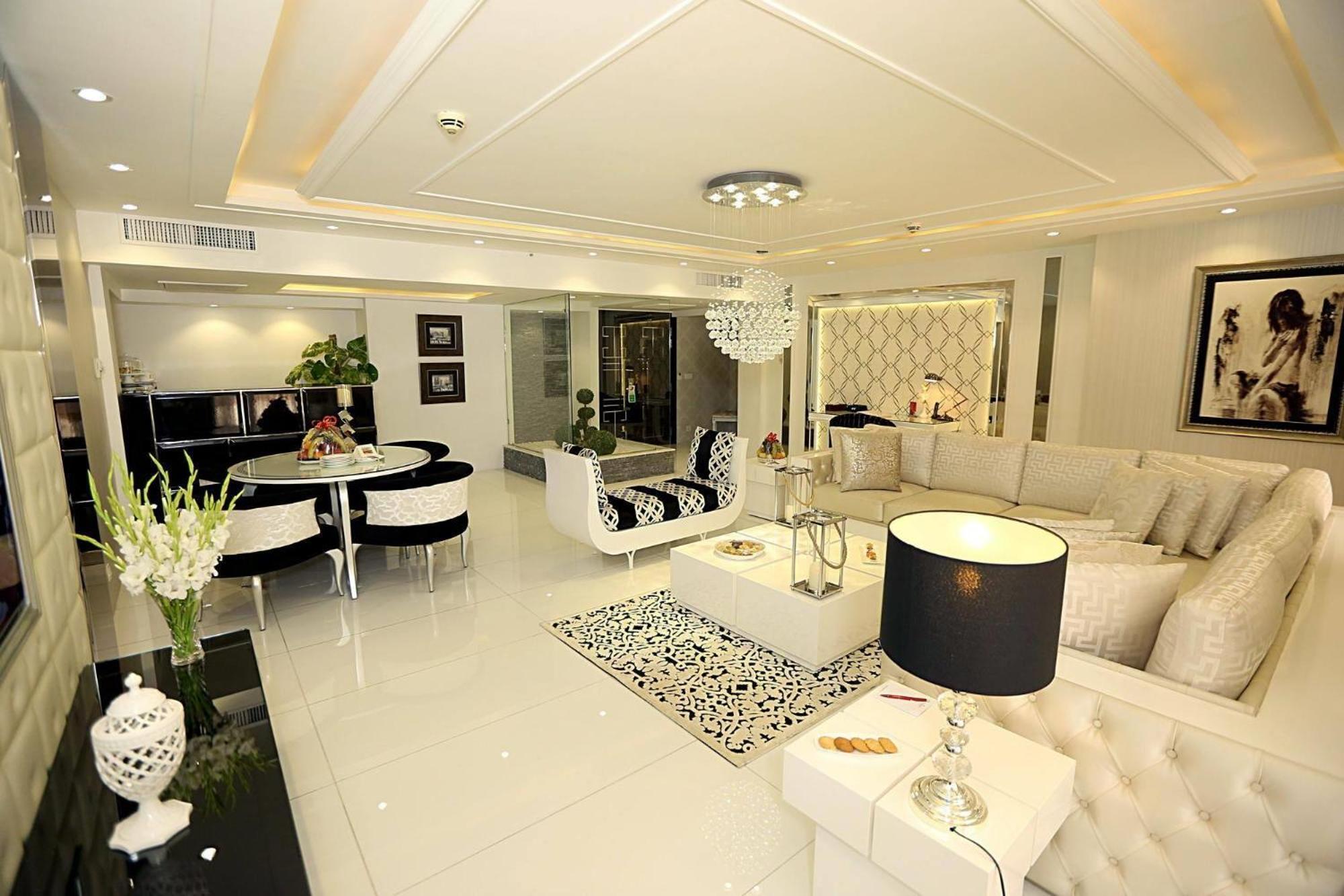 Ramada by Wyndham Multan Hotel Bagian luar foto